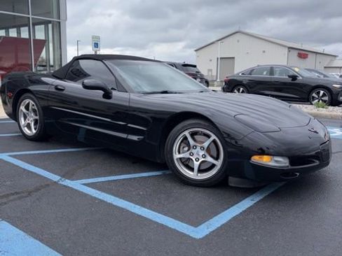 Used 2004 Chevrolet Corvette Convertible w/ Preferred Equipment Group RWD image 1