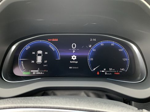 Used 2024 Toyota Venza Limited image 21