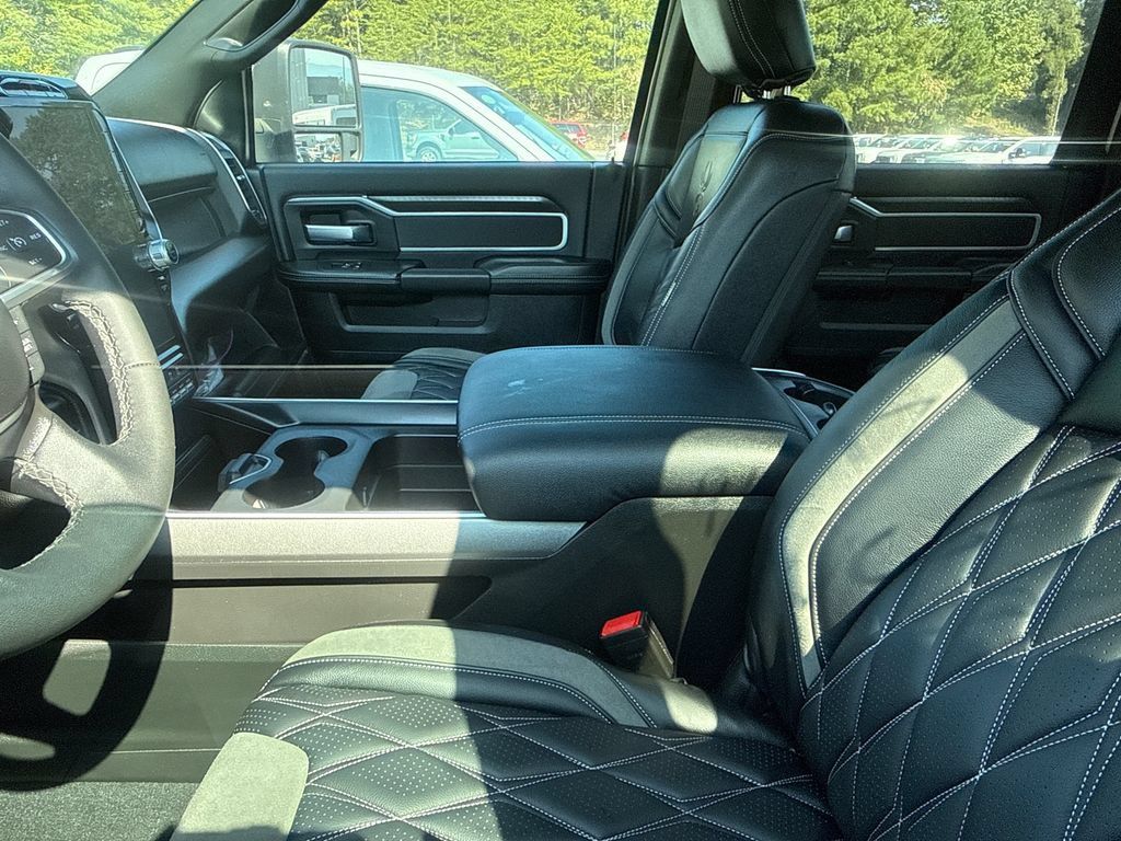 Used 2025 RAM 2500 Big Horn AWD/4WD image 15