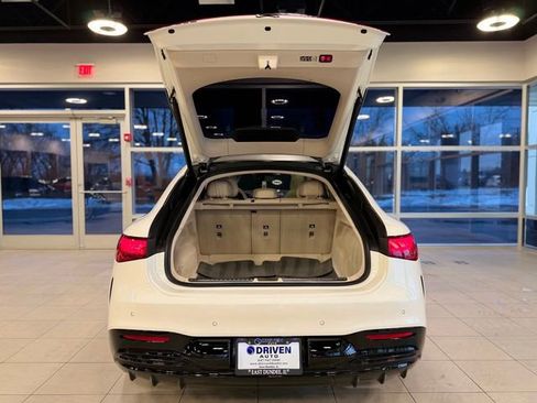 Used 2023 Mercedes-Benz EQS 580 4MATIC Sedan image 44