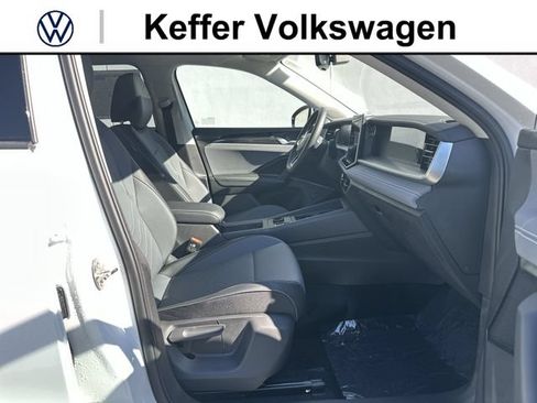 New 2026 Volkswagen Tiguan SE AWD/4WD image 29