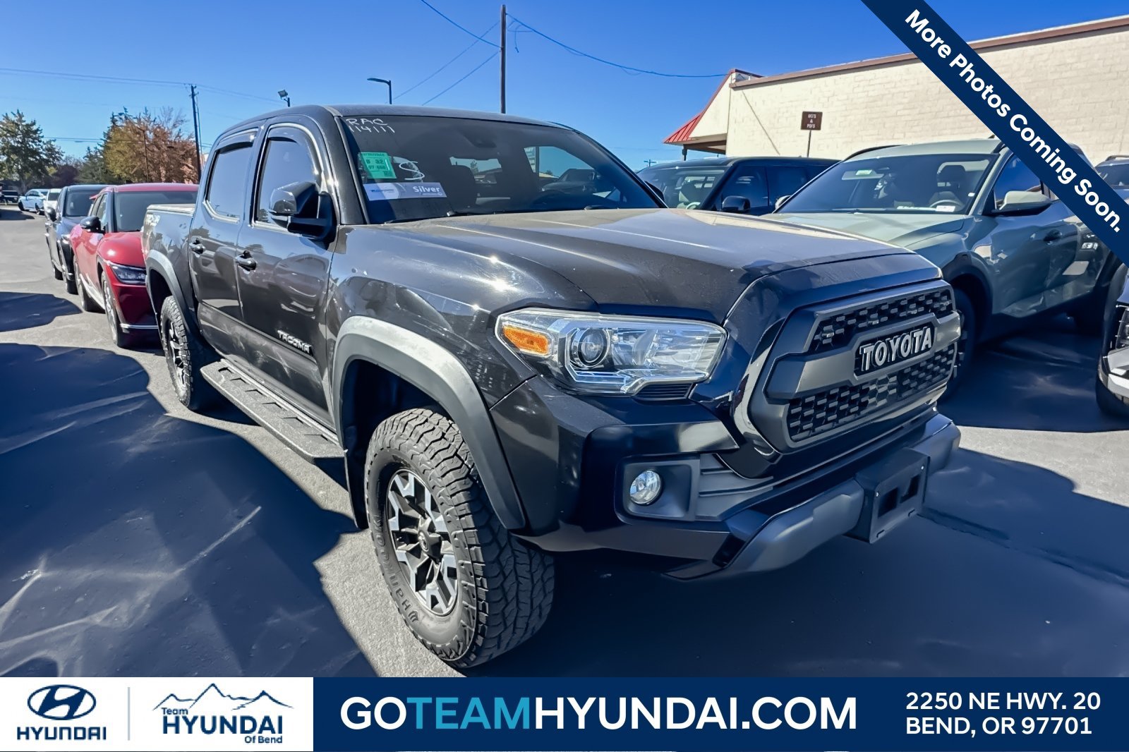 Used 2019 Toyota Tacoma TRD Off-Road AWD/4WD image 1