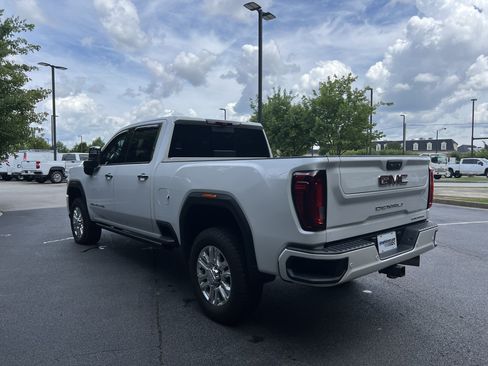 Used 2022 GMC Sierra 2500 Denali w/ Denali Ultimate Package AWD/4WD image 7