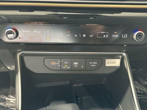 New 2026 Kia Carnival SX Prestige image 18