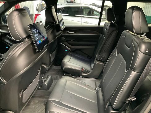 Used 2023 Jeep Grand Cherokee L Overland w/ Rear Seat Video Group I AWD/4WD image 27
