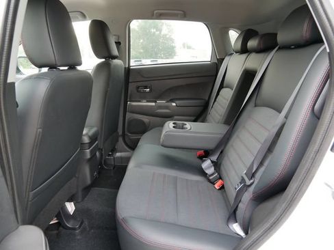 Used 2025 Mitsubishi Outlander Sport SE AWD/4WD image 11