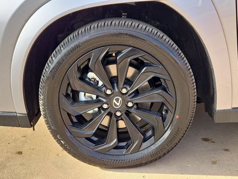 New 2026 Lexus UX 300h FWD image 11