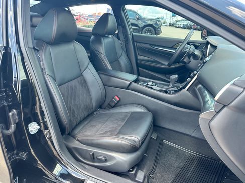 Used 2023 Nissan Maxima SR w/ Sport Mat Group FWD image 24
