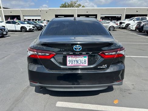 Certified 2022 Toyota Camry LE FWD image 5