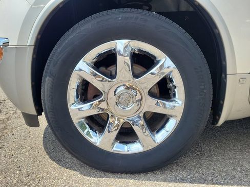 Used 2009 Buick Enclave CXL w/ Entertainment Package #2 AWD/4WD image 9