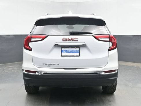 Used 2022 GMC Terrain SLT w/ Infotainment Package II FWD image 9