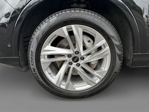 Used 2023 Audi Q7 3.0T Premium Plus w/ Premium Plus Package AWD/4WD image 9