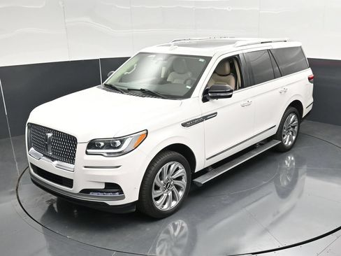 Used 2024 Lincoln Navigator Premiere AWD/4WD image 52