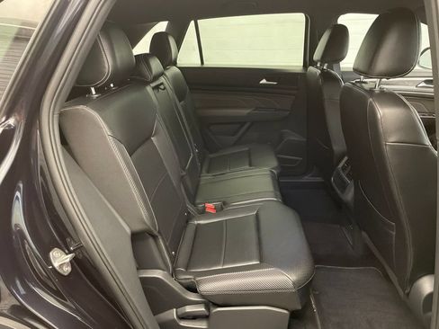 Used 2021 Volkswagen Atlas Cross Sport SE w/ V6 Towing Package FWD image 28