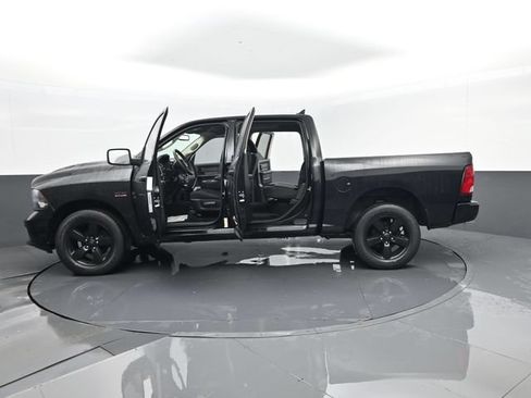 Used 2019 RAM 1500 Express w/ Wheel & Sound Group AWD/4WD image 29