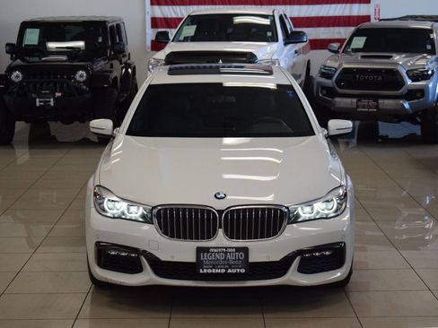 Used 2016 BMW 740i image 7