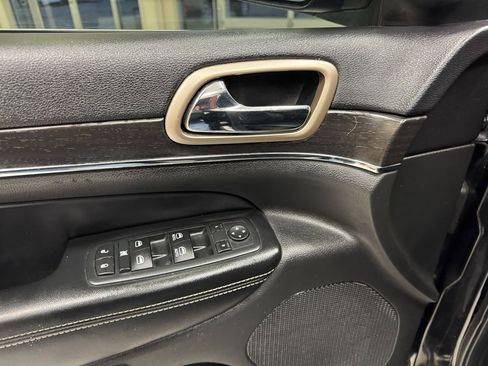 Used 2015 Jeep Grand Cherokee Limited AWD/4WD image 10