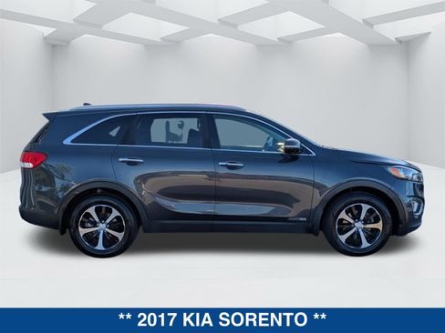 Used 2017 Kia Sorento EX w/ EX V6 Premium Package AWD/4WD image 4