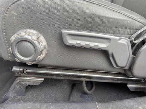 Used 2018 Jeep Wrangler Unlimited Sahara image 11