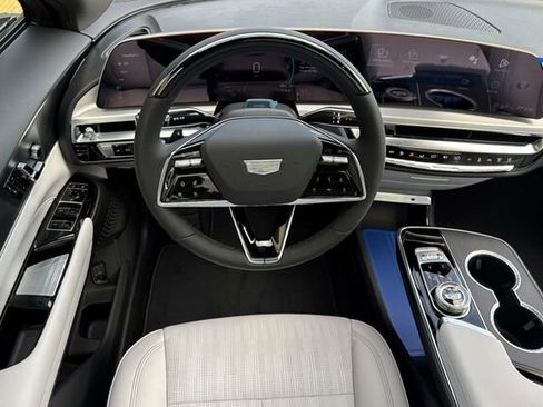 New 2026 Cadillac Lyriq Luxury image 14