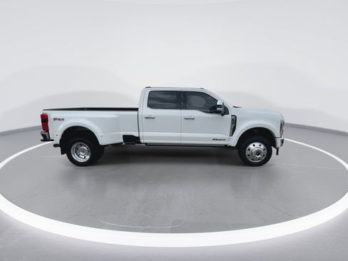 Certified 2024 Ford F450 Lariat w/ Lariat Ultimate Package image 14