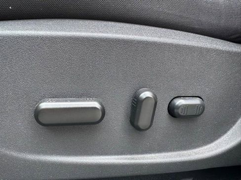 Used 2017 Ford Escape SE AWD/4WD image 15