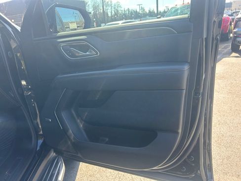 Used 2024 GMC Yukon XL AT4 w/ Technology Package AWD/4WD image 25