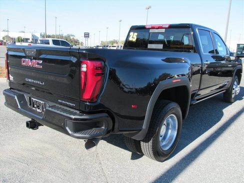 Used 2025 GMC Sierra 3500 Denali w/ Denali Reserve Package image 7