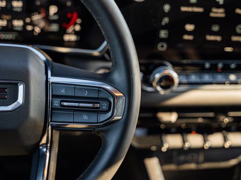 Used 2024 GMC Canyon Elevation w/ Convenience Package image 29