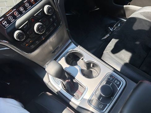 Used 2018 Jeep Grand Cherokee Trailhawk AWD/4WD image 28