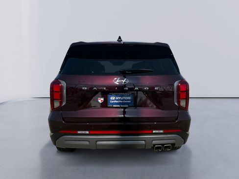 Used 2024 Hyundai Palisade Limited FWD image 4