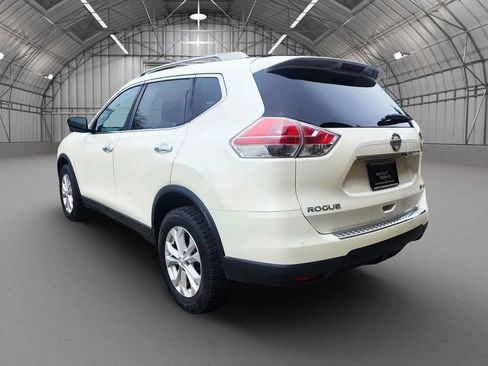 Used 2016 Nissan Rogue SV w/ SV Premium Package AWD/4WD image 4