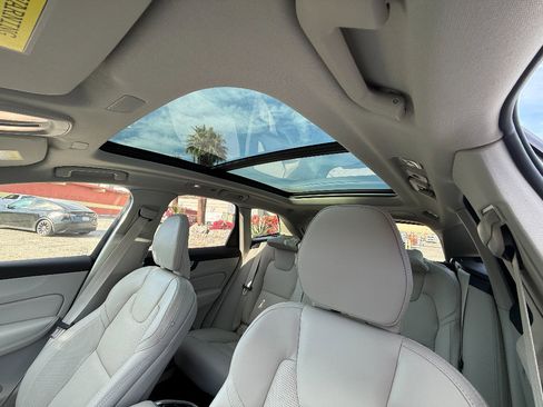 New 2026 Volvo XC60 B5 Ultra w/ Protection Package Premier image 12