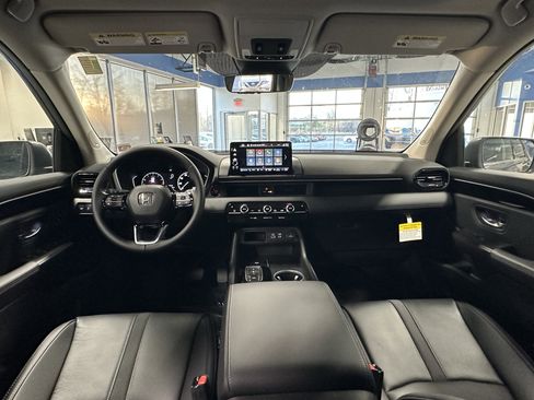 New 2025 Honda Pilot Touring image 14