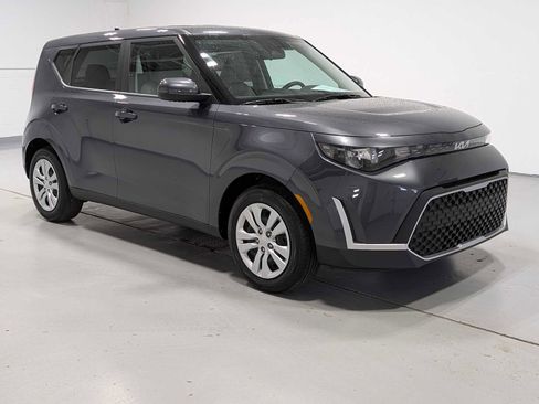 Certified 2023 Kia Soul LX image 6