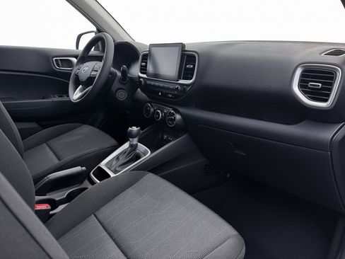 New 2026 Hyundai Venue SE image 15