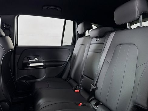 Certified 2025 Mercedes-Benz GLB 250 image 9