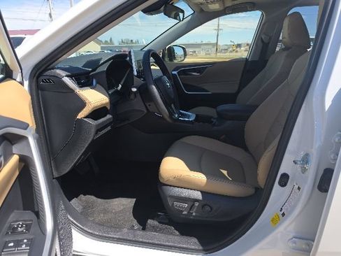 Used 2025 Toyota RAV4 XLE Premium AWD/4WD image 8