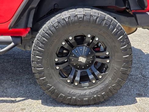 Used 2013 Jeep Wrangler Unlimited Sport AWD/4WD image 21
