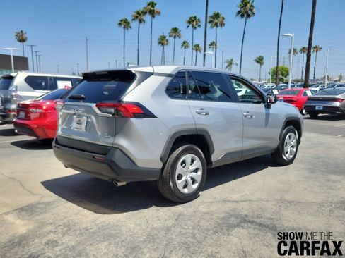 Used 2024 Toyota RAV4 LE AWD/4WD image 4