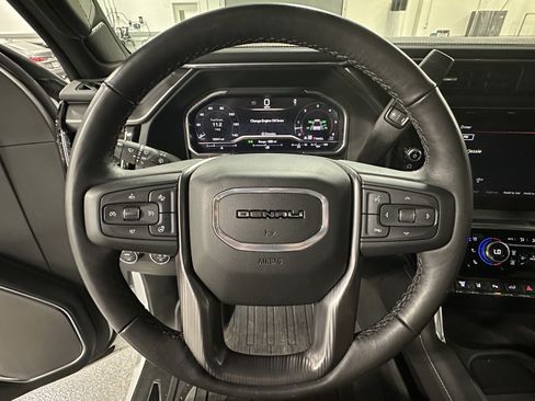 Used 2025 GMC Sierra 2500 Denali Ultimate w/ Max Trailering Package AWD/4WD image 18