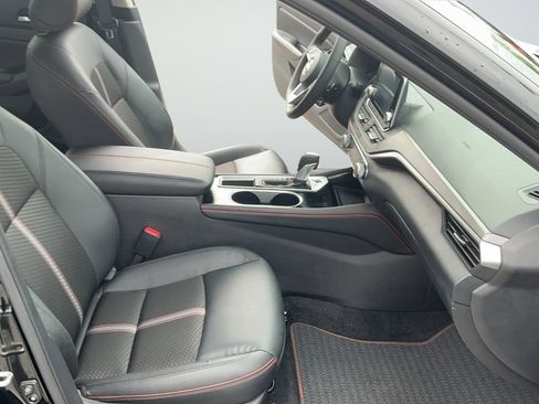Certified 2025 Nissan Altima 2.5 SR FWD image 37