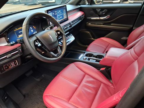 Certified 2023 Lincoln Corsair Reserve w/ Jet Appearance Package FWD image 11