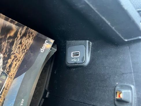 Used 2023 Jeep Wrangler Unlimited Sahara w/ Cold Weather Group AWD/4WD image 18