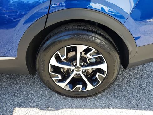 Used 2025 Kia Sportage EX FWD image 10
