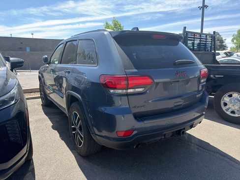 Used 2019 Jeep Grand Cherokee Trailhawk w/ Trailhawk Luxury Group AWD/4WD image 8