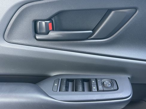 Certified 2024 Toyota Prius LE FWD image 11