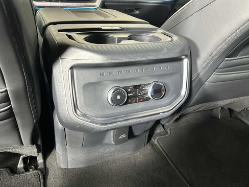 Used 2025 Ford Expedition Platinum w/ Stealth Performance Package image 26