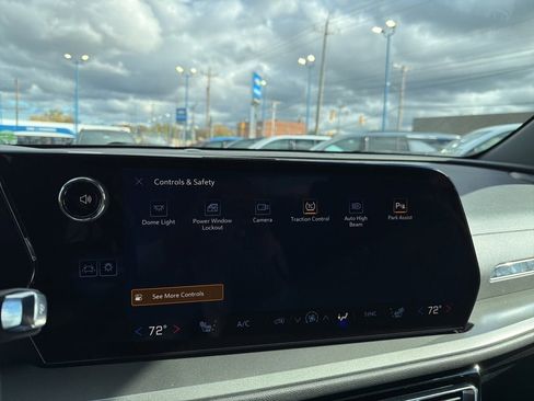 New 2026 Chevrolet Traverse LT image 28