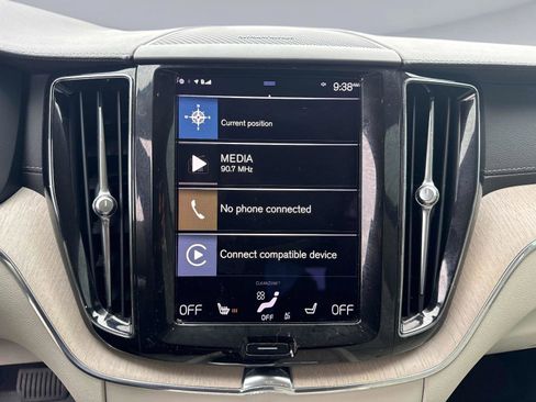 Used 2021 Volvo XC60 T5 Inscription w/ Protection Package Premier image 27
